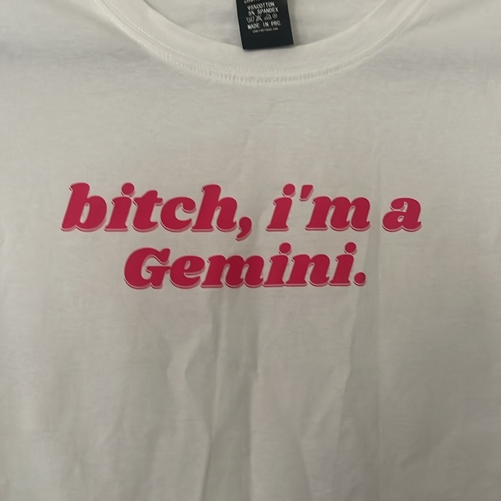 NEW White Graphic Tee with Pink Text Size L - Picture 5 of 6